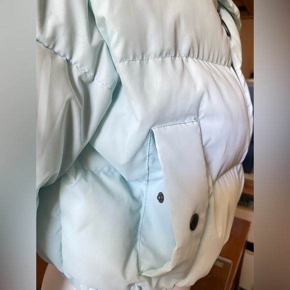 Garage Powder Blue Aspen Reflective Cropped Puffer - Picture 4 of 5